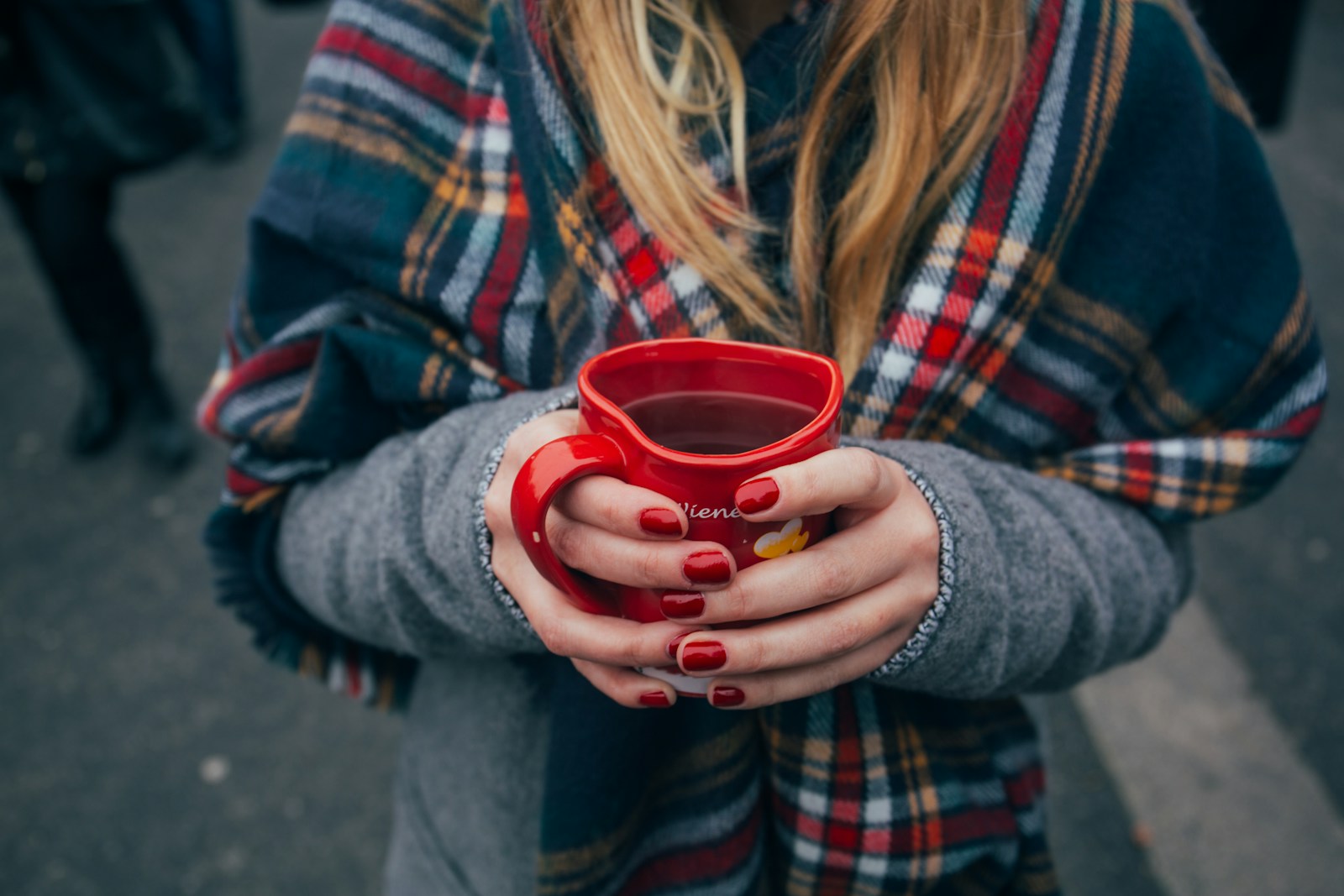 10 Winter Nail Colors